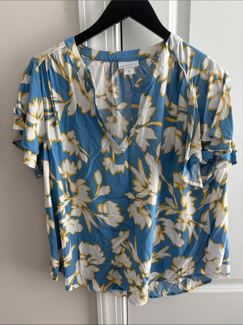 Liz Claiborne Blue Floral V-Neck Ruffle Sleeve Blouse